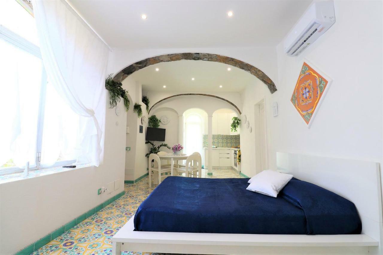Ferienwohnung Sorrento Realty Holidays - Erika Apt Positano Exterior foto