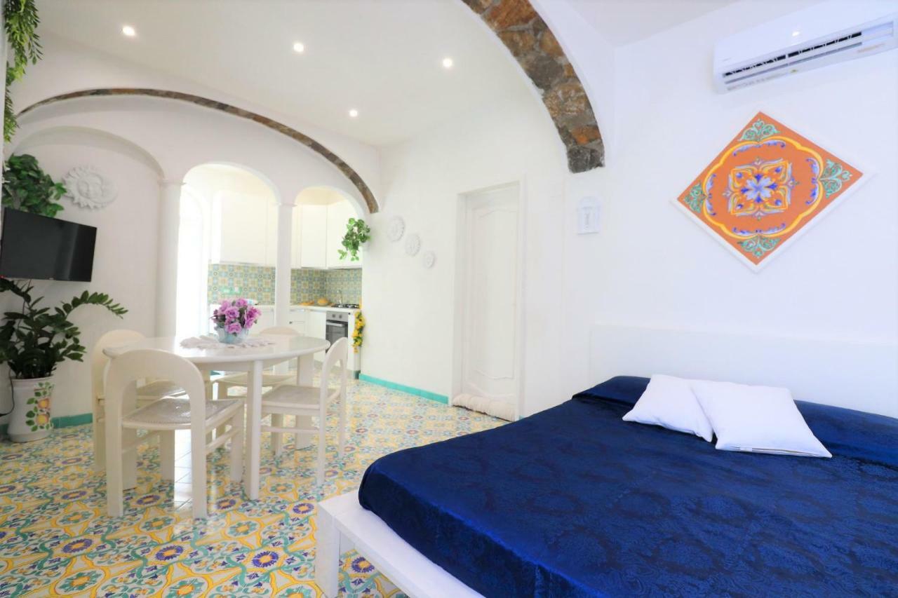 Ferienwohnung Sorrento Realty Holidays - Erika Apt Positano Exterior foto